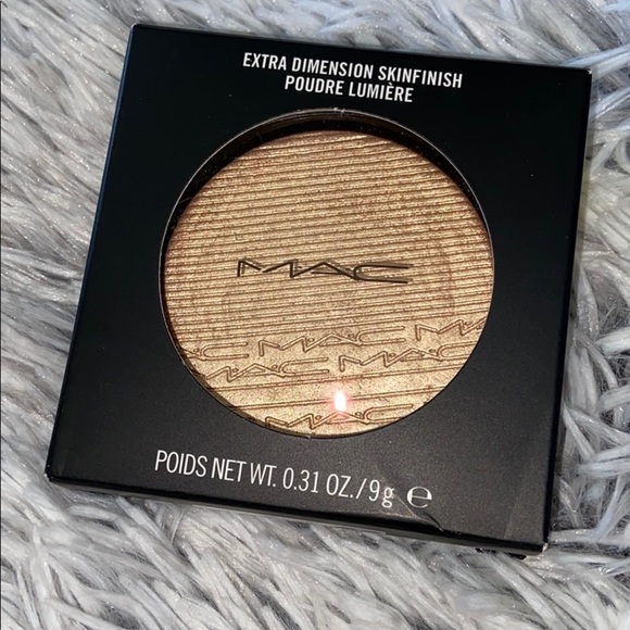 MAC Extra Dimension Skinfinish Whisper of gilt - Picture 2 of 7